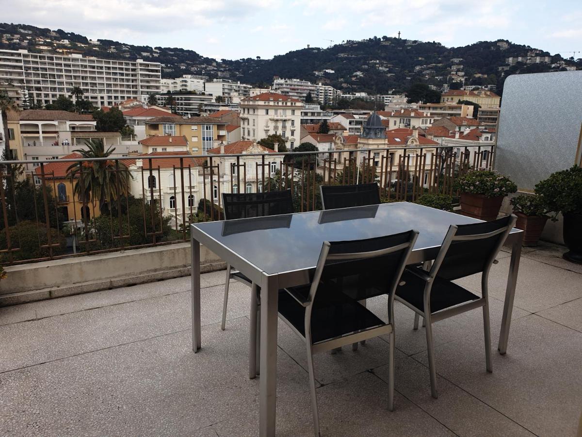 Cannes Satellite Exterior foto