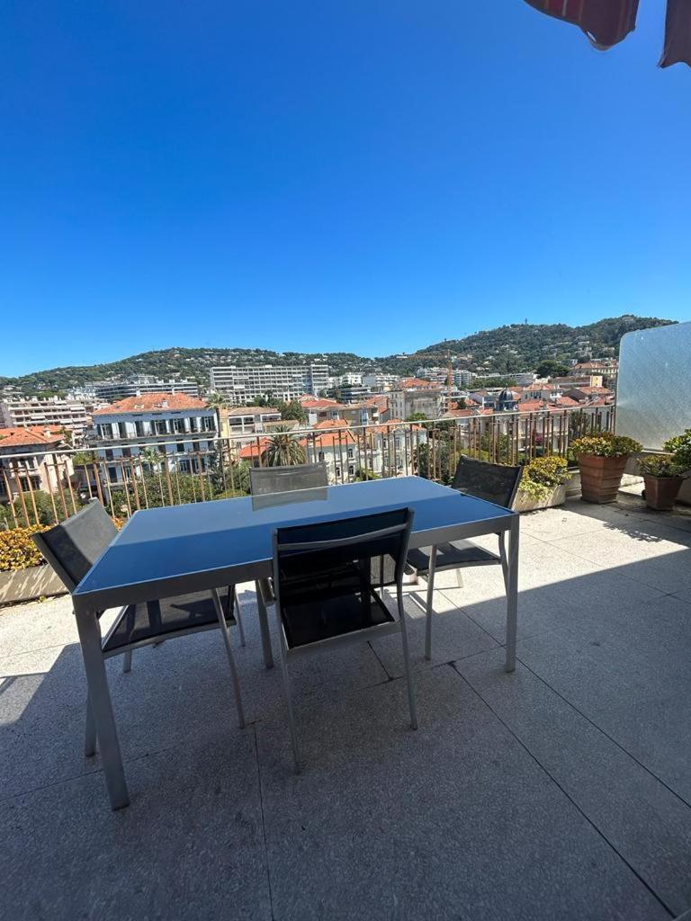 Cannes Satellite Exterior foto