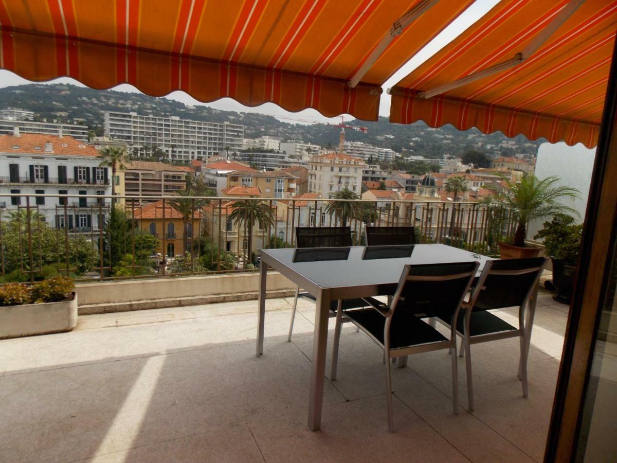 Cannes Satellite Exterior foto